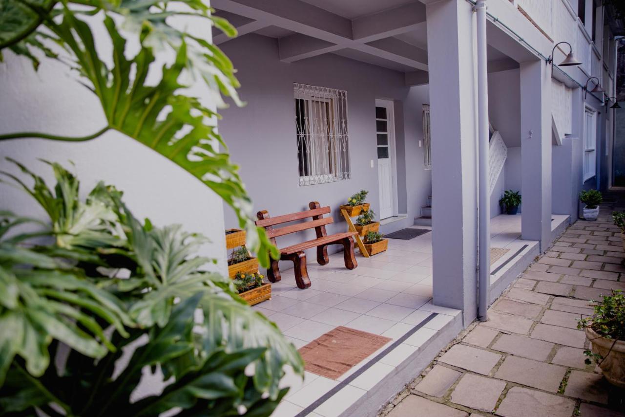 Hospedagem Vila Suica Centro Γκραμάντο Εξωτερικό φωτογραφία